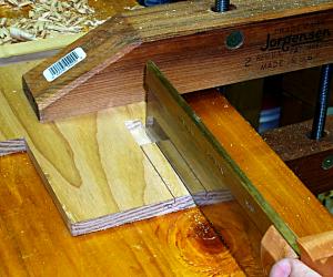 Sawing groove sides